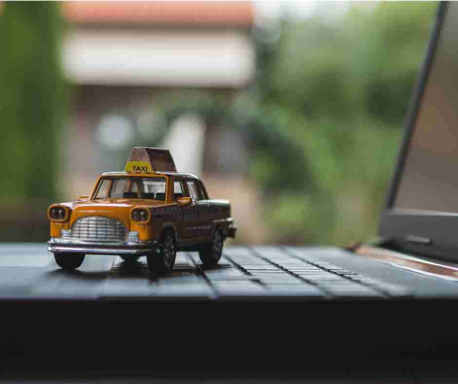 دليل خدمة توصيل المطار في الكويت: خيارات وأسعار